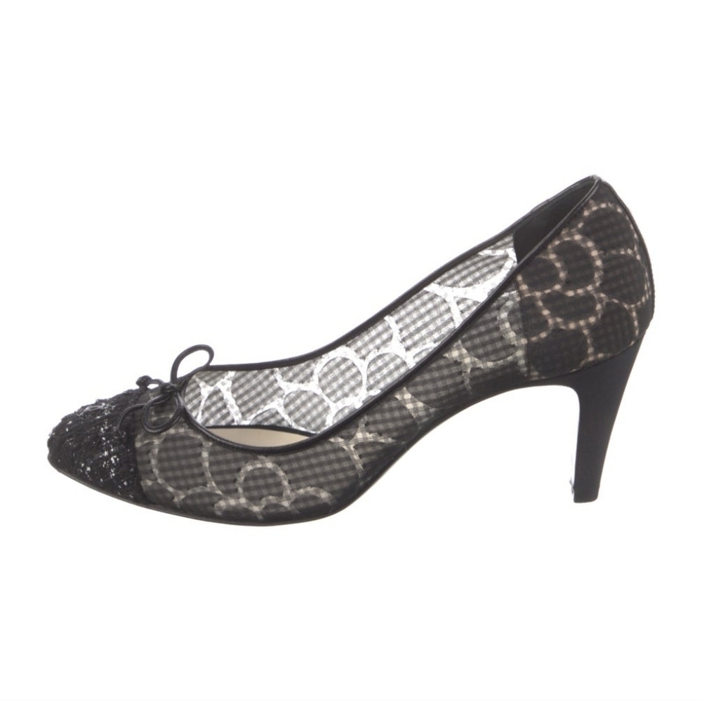 CHANEL Interlocking CC Logo Pumps - Picture 10 of 10